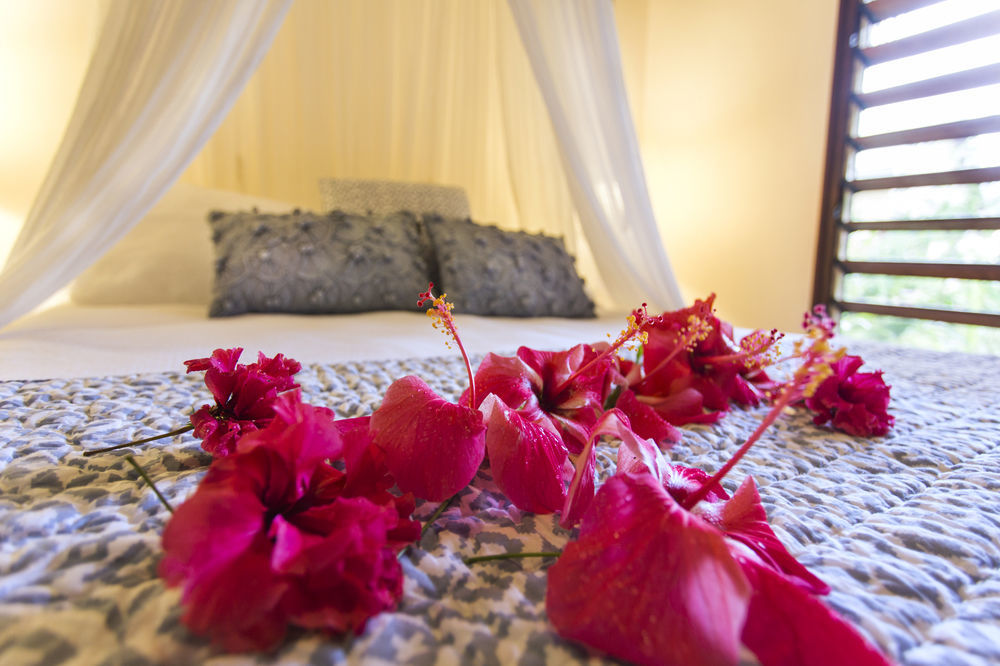 Poppy'S On The Lagoon Port-Vila Extérieur photo